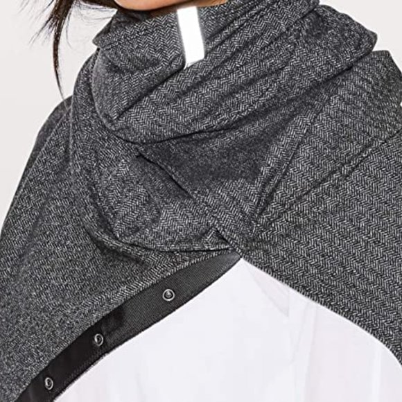lululemon athletica Accessories - Lululemon Vinyasa Scarf